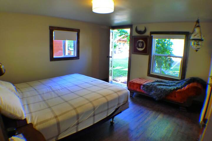 Room 115 of 191