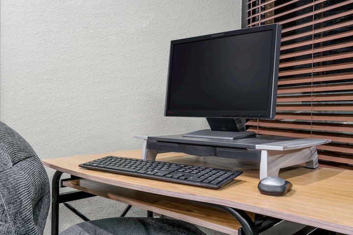 Business Center 15 of 15