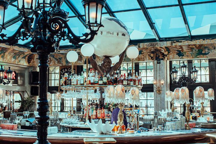 Lafayette Hotel & Club