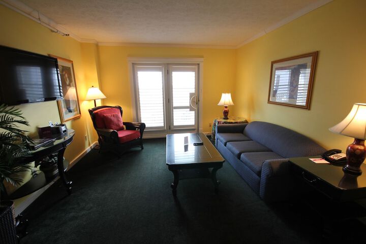 Lilac Tree Suites