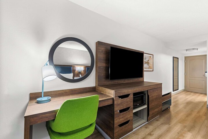 Room 25 of 45
