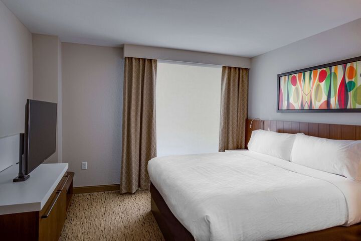 Room 17 of 39