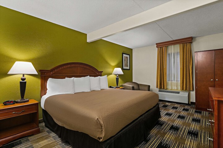 Best Western Windsor Suites