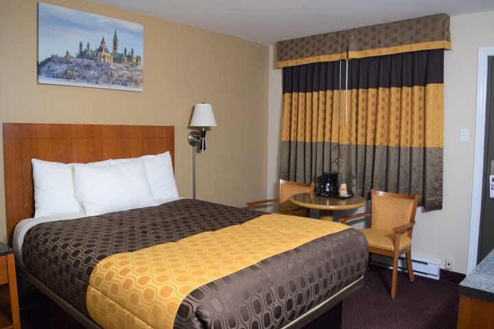 Room 14 of 35