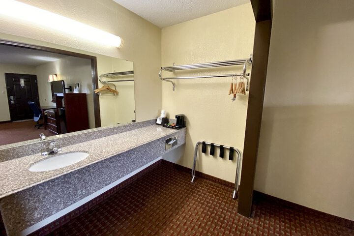 Room 25 of 35