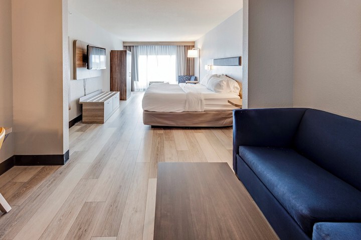 Holiday Inn Express Hotel & Suites Columbus Univ Area - Osu by IHG