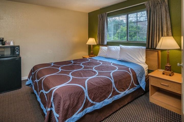 Room 20 of 23
