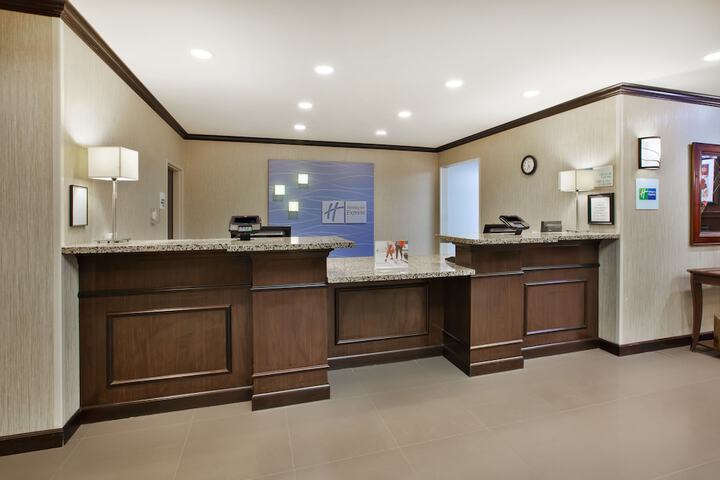 Holiday Inn Express & Suites Wheeling by IHG