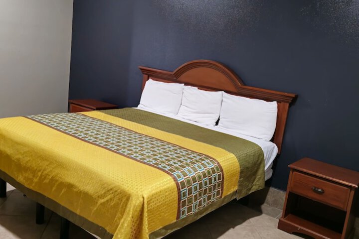 Room 82 of 121