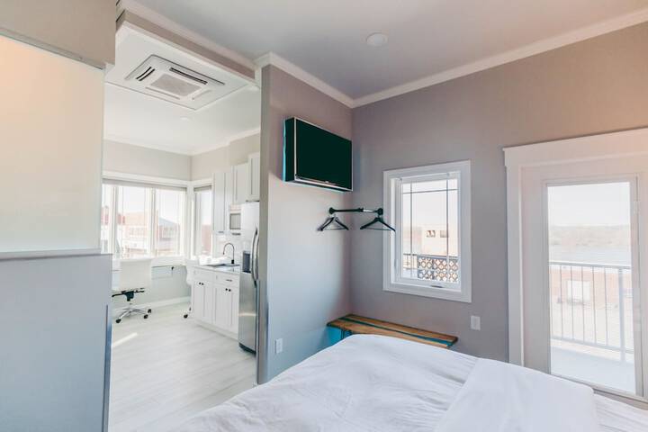 Room 70 of 140