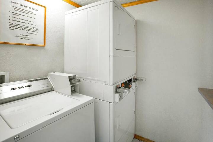Room 6 of 13