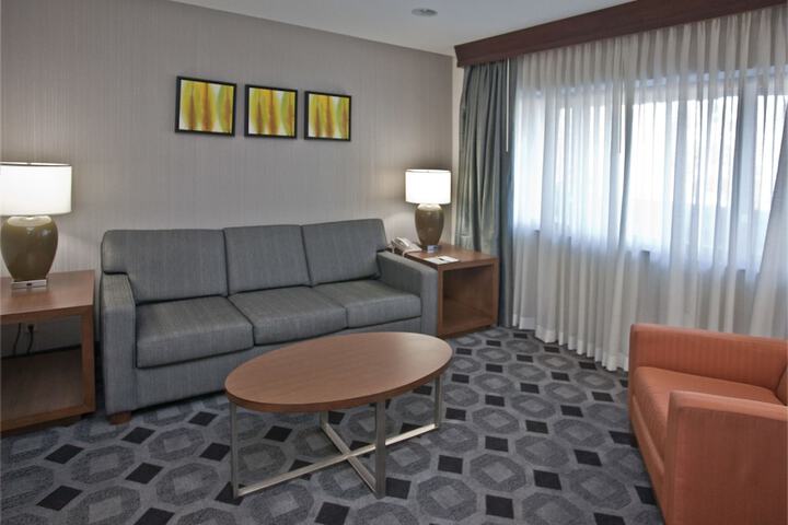 Room 35 of 63