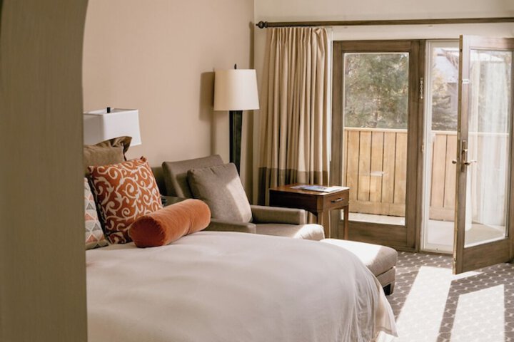 Room 21 of 42