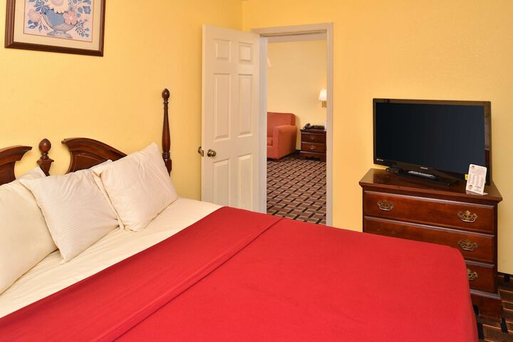Room 17 of 23