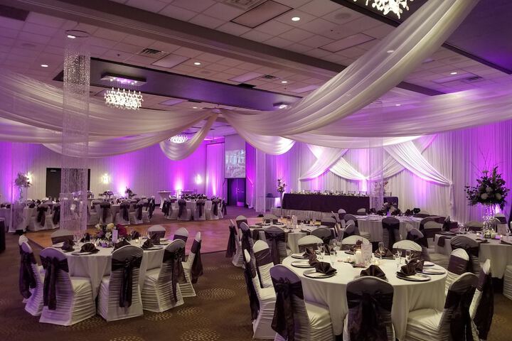 DoubleTree by Hilton Hotel Bloomington