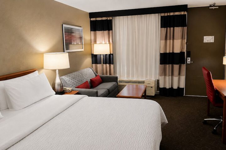 Alexandria Hotel & Conference Center