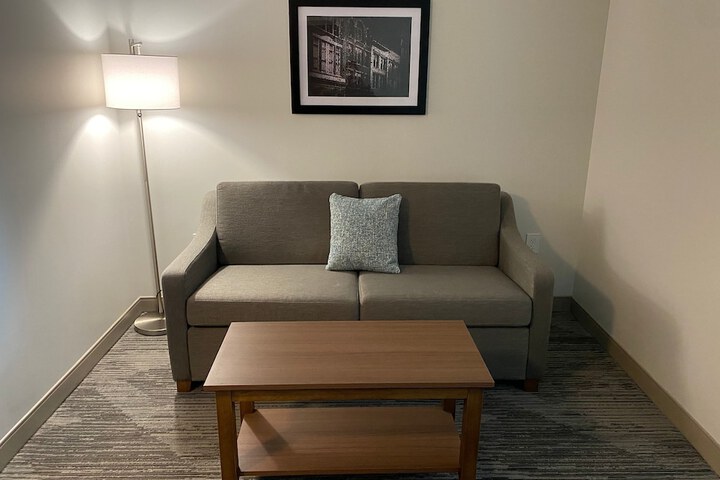 Room 35 of 49