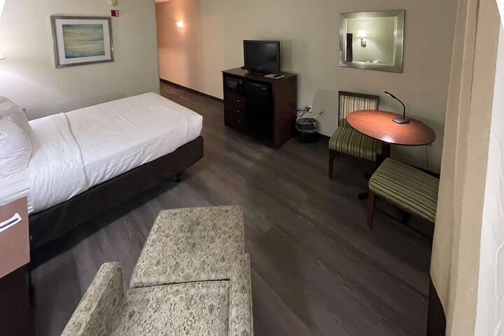Room 82 of 141