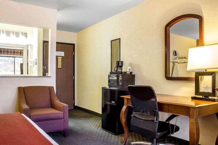 Room 20 of 26
