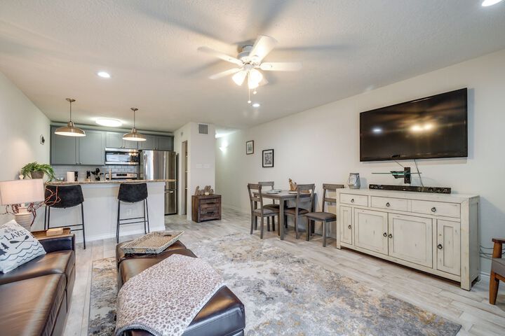 Lake Conroe Condo: Patio & Water Views