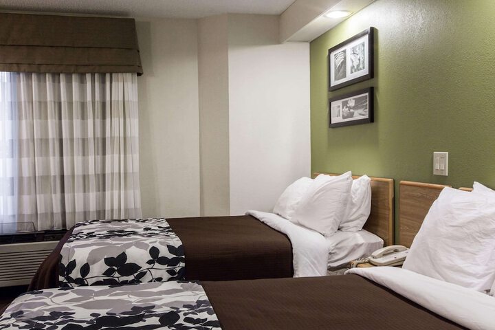Room 18 of 53