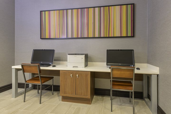 Holiday Inn Express & Suites North Bay by IHG