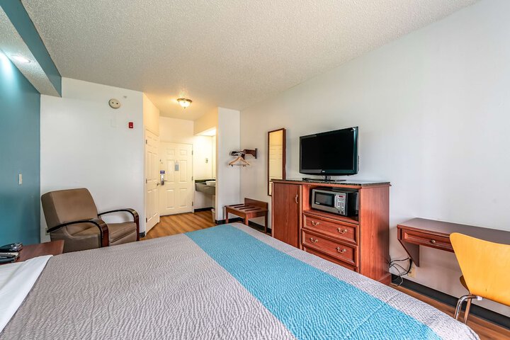 Room 20 of 33