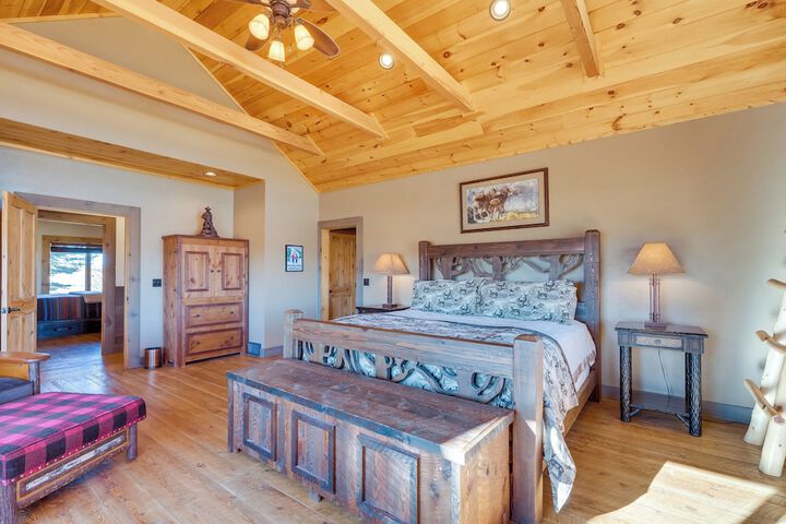 free Spirit Ranch w / Hot Tub & Mountain Views
