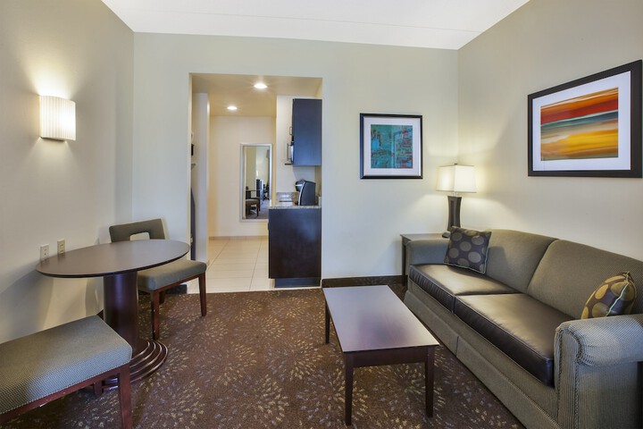 Holiday Inn Express & Suites Geneva Finger Lakes by IHG