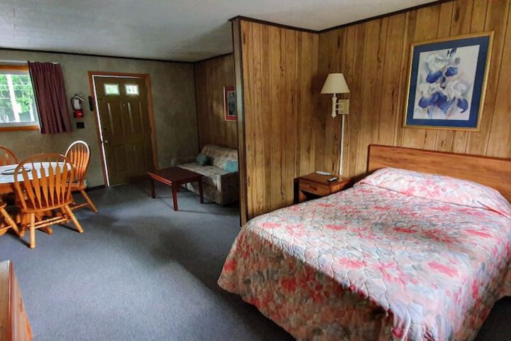 Room 65 of 107