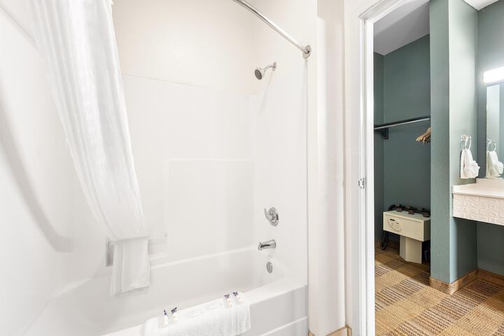 Americas Best Value Inn Somerville