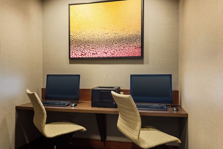 Business Center 50 of 52