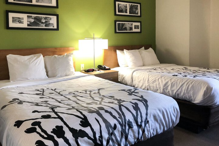 Room 7 of 19