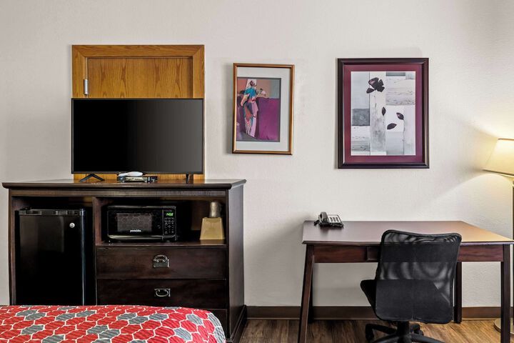 Room 27 of 45