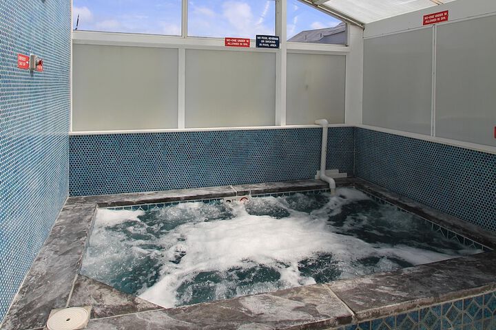 Spa 44 of 56