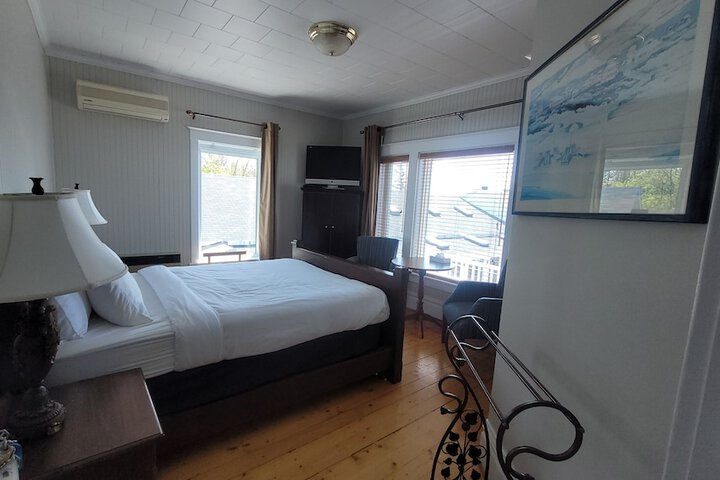 Room 21 of 87
