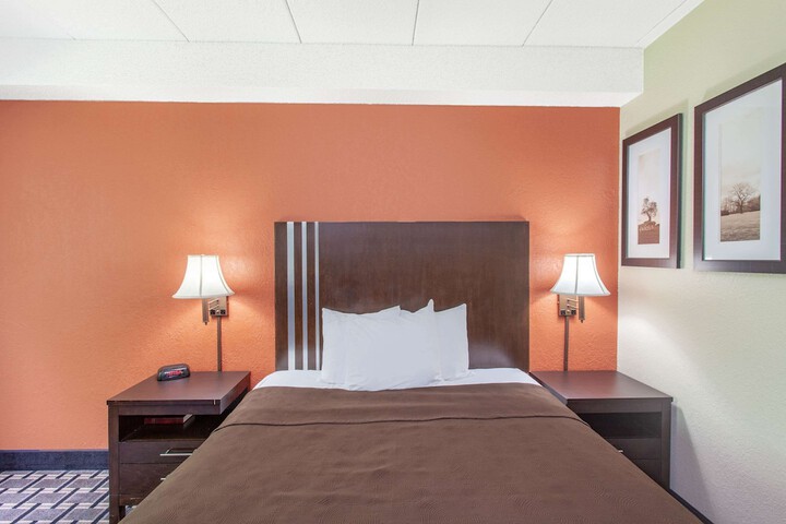Room 15 of 26