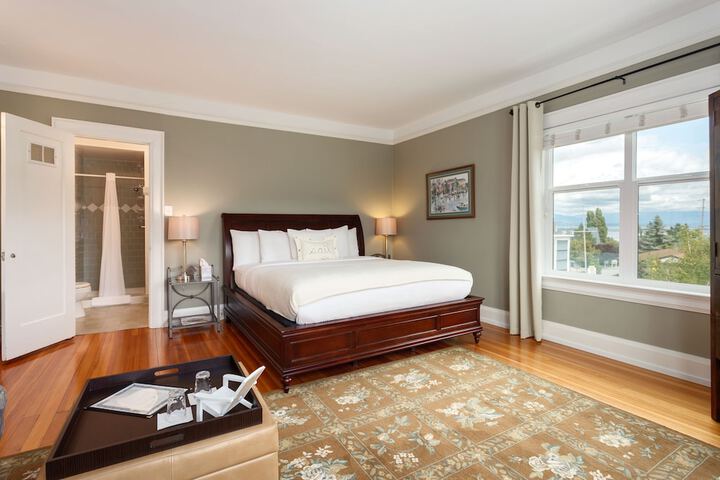 Room 18 of 60