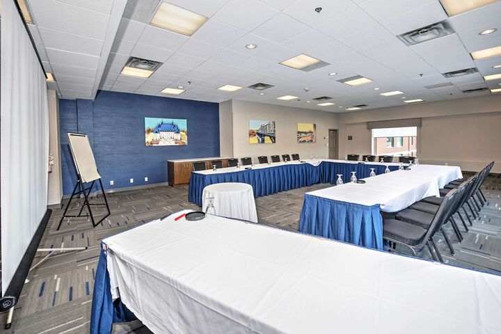 Hampton Inn by Hilton Ottawa