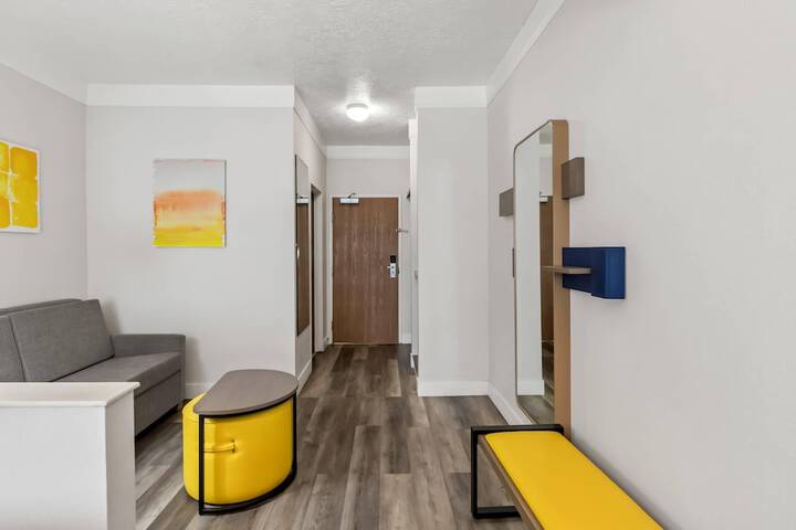 Comfort Suites Clackamas
