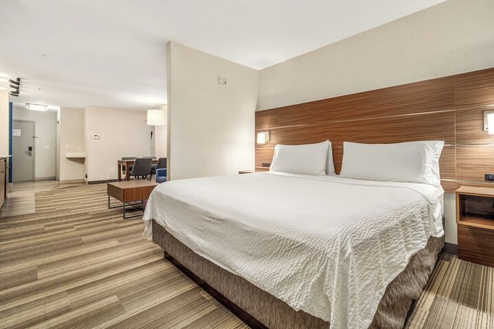 Room 304 of 348