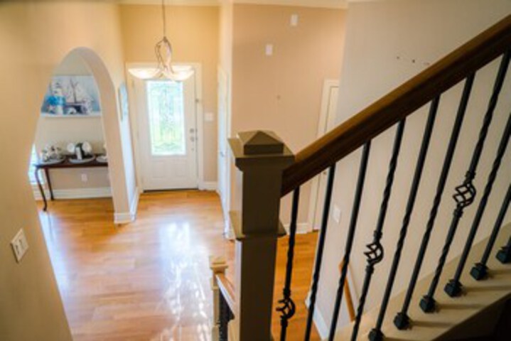 Spacious Kemah Boardwalk Townhome VR