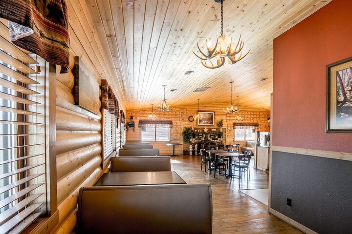 Sportsmans Lodge