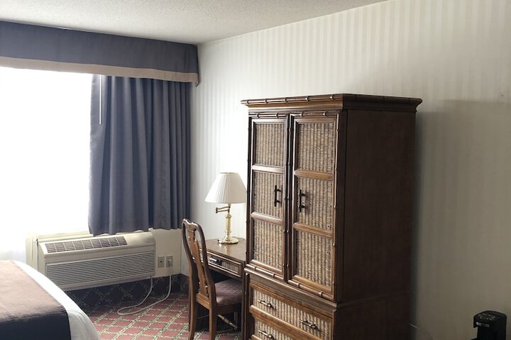Room 12 of 53