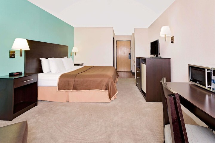 Room 3 of 15