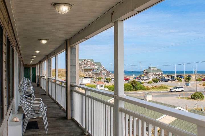 Seahorse Inn and Cottages