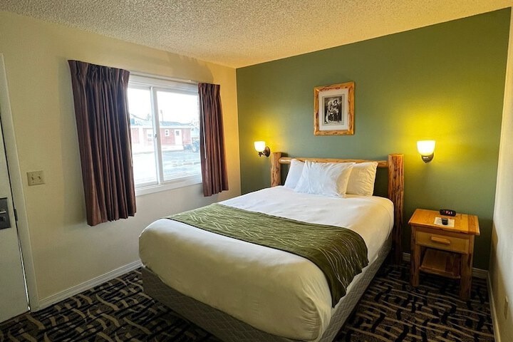 Cody Legacy Inn & Suites