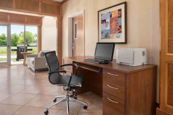 Business Center 29 of 30