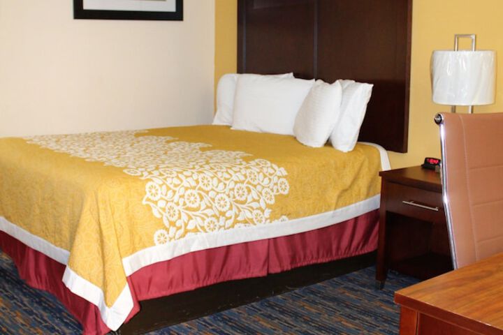 Room 21 of 48