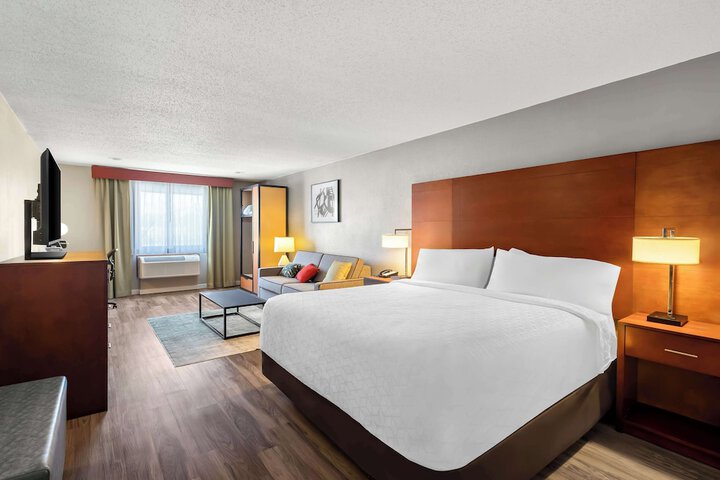Best Western Fremont / Angola I-80/90 Toll Road